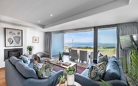17 Marine - 3Bedroom Sea-Facing Apt101